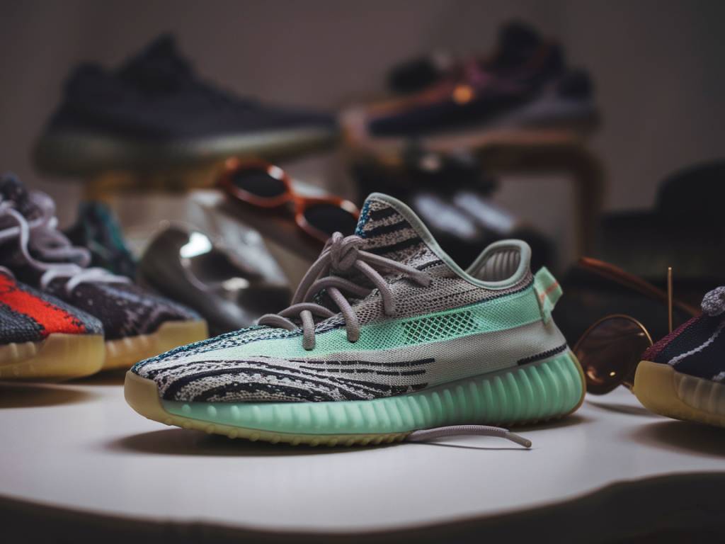 Yeezy boost : analyse du phénomène kanye west dans l’industrie de la mode